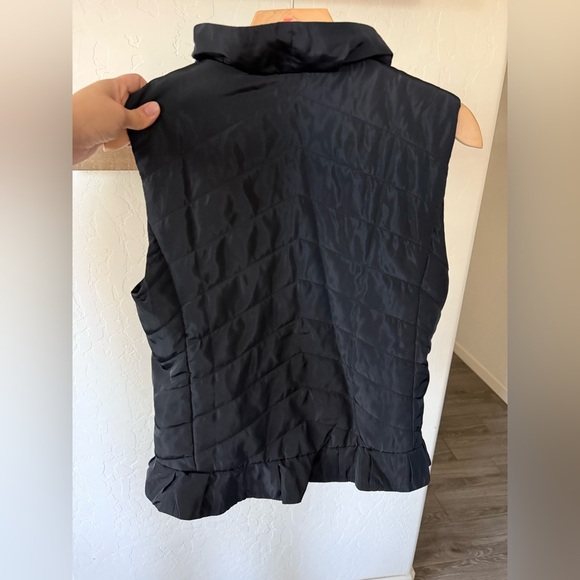 Soft Surroundings|Black Sleeveless Quilted Puffer Vest with ruffles•••size XS - Picture 6 of 11